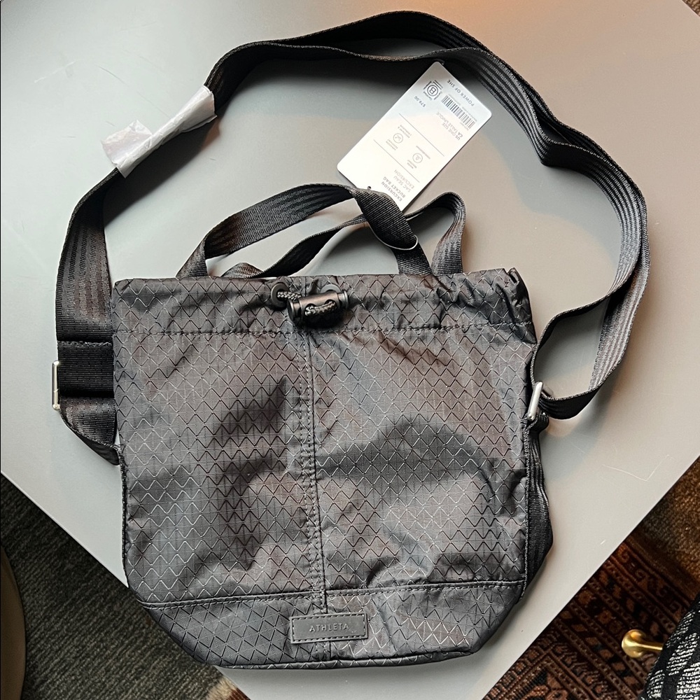 Athleta Excursion Bucket Bag